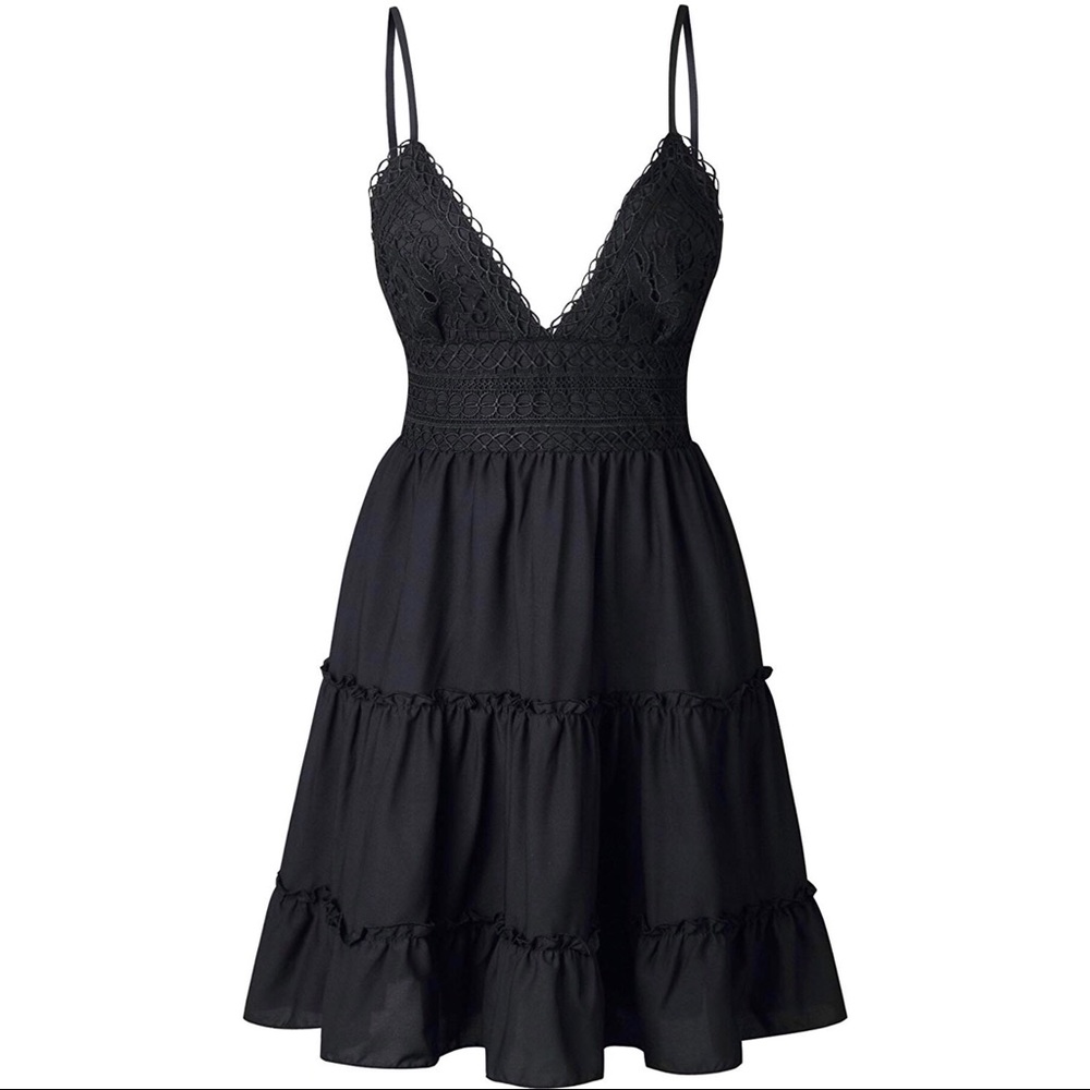 Beautiful detailed black dress🖤
